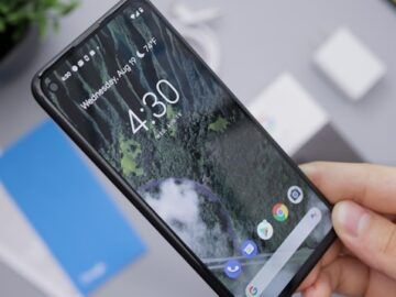 Person holding a smartphone